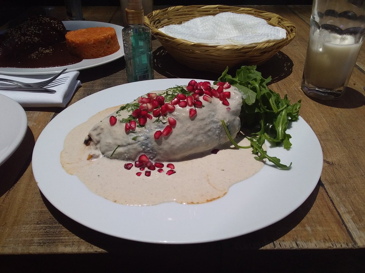 <a href="/RamirezClaudia_/">Claudia 🥑Ramírez ♌️💮✴️</a> En CDMX los mejorcitos son del <a href="/Angelopolitano_/">Angelopolitano</a>