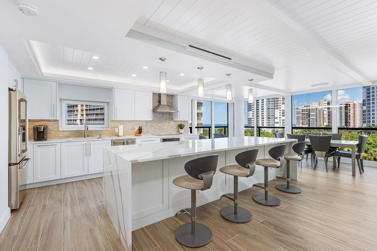 tkrochuk's tweet image. Just listed this beautiful condo in Naples, Florida. bit.ly/allegro7Cmvp MLS #221066034 2/2 2,198sf overlooking the Gulf of Mexico #paradisecoast #wearemvp #naplesfl