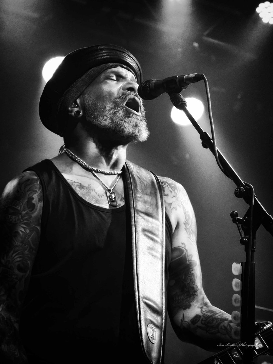 IanLadlow's tweet photo. The Wildhearts at the Electric Ballroom - still one of the best live bands out there #thewildhearts #rockmusic #gigphotography ##livemusic https://t.co/JHrVauzIpq