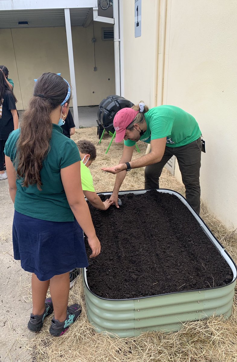 Garden Club @MortElementary is super excited to welcome the new #GardenGnomies, especially <a href="/MrMaestroMoreno/">Armando Moreno</a> <a href="/ProfeLlerena/">Ms.Llerena</a>!! 🙌🏼 Today we planted some radish seeds. Let the growing begin!! 🌱 #SchoolGardens  #veggies #outdoorlearning <a href="/TransformHCPS/">HCPS Transformation Network</a> <a href="/HCPSElemScience/">HCPSElemScience</a> <a href="/Fruits_Veggies/">Fruits & Veggies - Have A Plant</a>