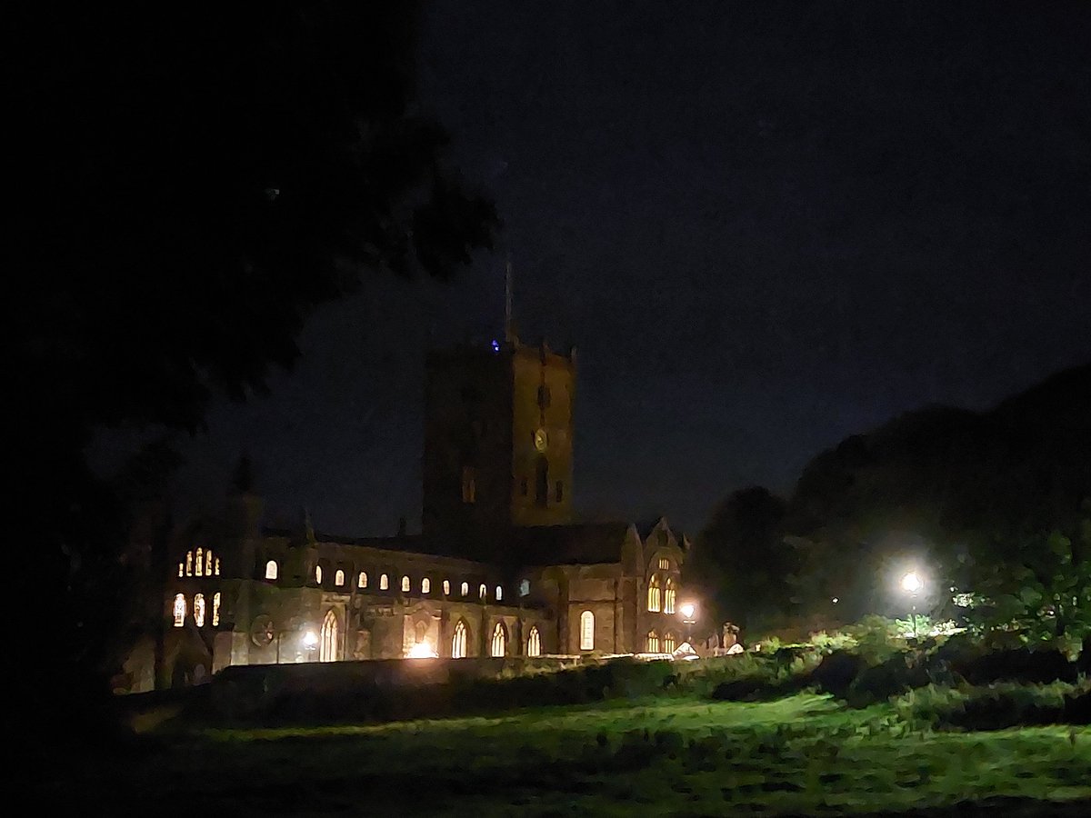 Another stunning evening <a href="/StDavidsCath/">St Davids Cathedral</a> in the company of the choir. Just lovely. Thank you so much for the uplifting choice of music 😊