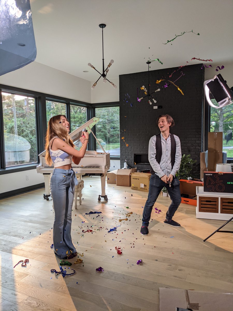 AorusOfficial's tweet photo. @KurtHSchneider and @JadaFacer are here to celebrate something?! We can't wait!🤗

#PerformanceAboveAll #AERO #CreatorLaptop https://t.co/5TAWx0xUqK