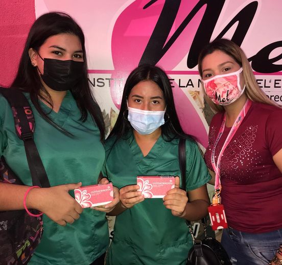 ¡Rangel Silva es Gestión! Por orientaciones de nuestro G/J <a href="/RangelSilva4F/">Rangel Silva</a>  realizamos entrega de Anticonceptivos de forma rápida y eficaz, gracias a los recursos que nos proporciona nuestra Primera Combatiente, y Pdta de FundaSalud, la Dra. <a href="/ajacquep/">Jacqueline Penaloza.</a> 
<a href="/AleidaPerezz/">Aleida Perez</a>