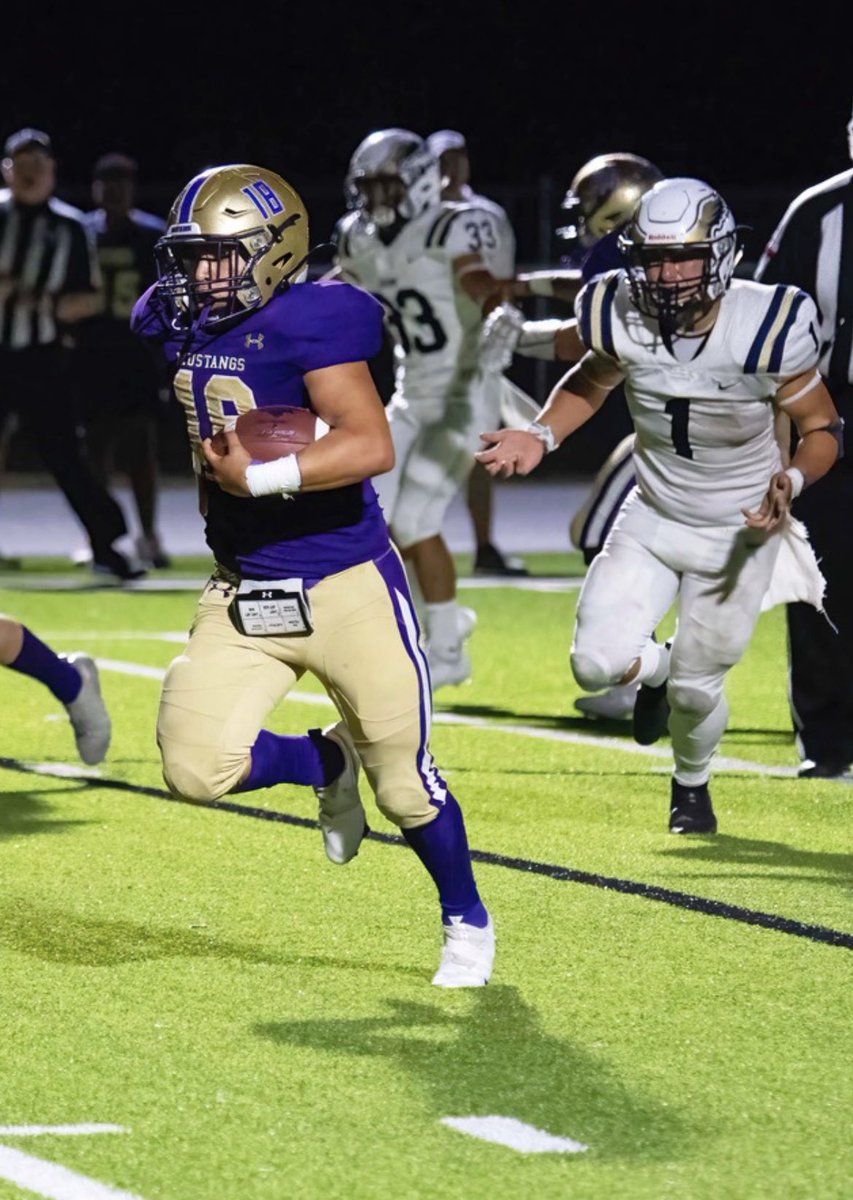 CoachBHerman's tweet photo. When the ball runs right past the MLB out of the Slot T (It’s a TRAP). 🤷🏻‍♂️ @MFHS_Football @heath_hohmann @Centextrash @coachbodefb 
@JettHuffman https://t.co/Za3fk3ie1m