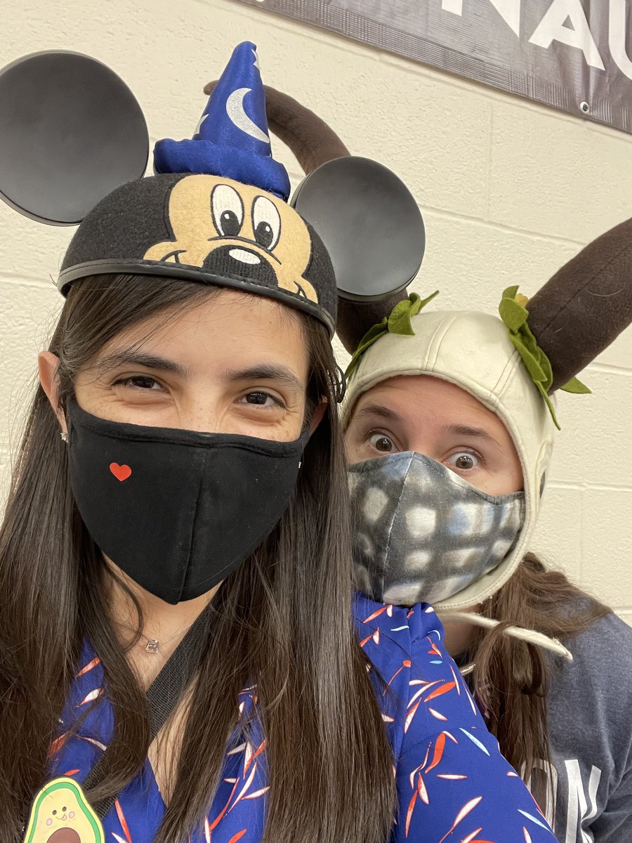 Ms_Goodday's tweet image. Celebrating freedom @NISDGlenn with our hats! We honored our armed forces today. 🚀🚀🚀¡Celebrando libertad con nuestras gorras! Honramos a nuestras fuerzas armadas. @michelleRfine @JGELEMVP