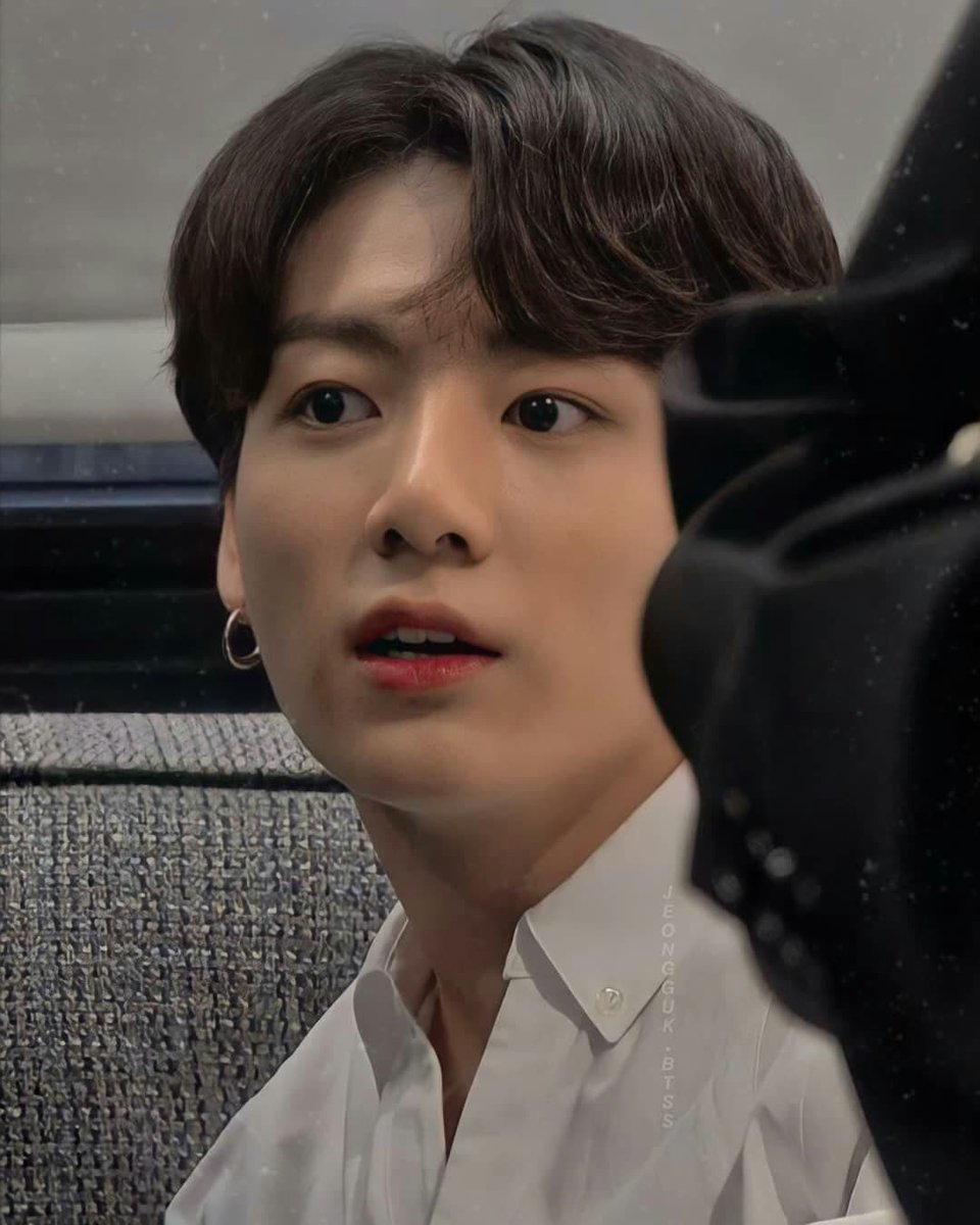 UniversBTS_'s tweet photo. 📸 Ele é perfeito! 🥺

Apreciem essa beleza 💜

🦩@BTS_twt https://t.co/OCvYbE97E2
