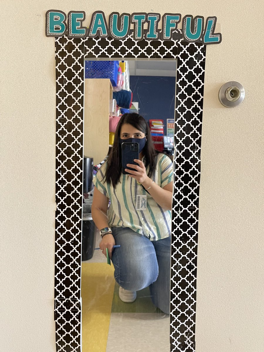 Ms_Goodday's tweet image. Come one, come all, especially those under 3 feet tall, to get your daily affirmation @HopePedraza’s ECSE classroom! I did😉. 🚀🚀No importa si mides más de 5 pies o menos 3 pies porque obtendrás tu afirmación diaria en @NISDGlenn. Yo lo hice😉. @michelleRfine @JGELEMVP