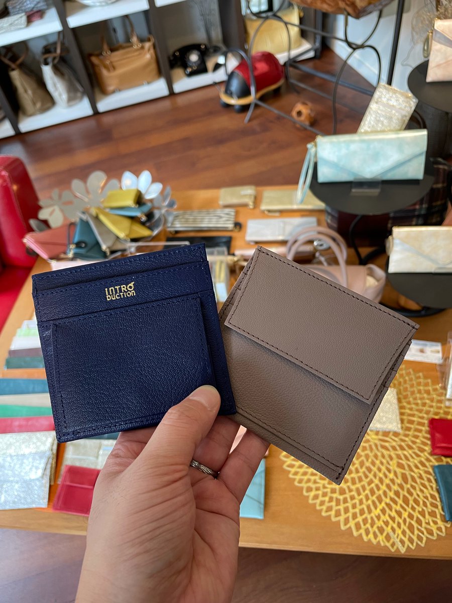 イントロダクション夙川直営店 新作のお財布 ポケットウォレット ミニ キャッシュレス時代へ向け 絶対に抑えておきたいアイテムの一つ 持ち運ぶ モノ がコンパクト化される現在にうってつけのお財布です もちっとして手触りが良いのも特徴的 イントロダクション夙川直営店 新作のお財布 ポケットウォレット ミニ キャッシュレス時代へ向け 絶対に抑えておきたいアイテムの一つ 持ち運ぶ モノ がコンパクト化される現在にうってつけのお財布です もちっとして手触りが良いのも特徴的