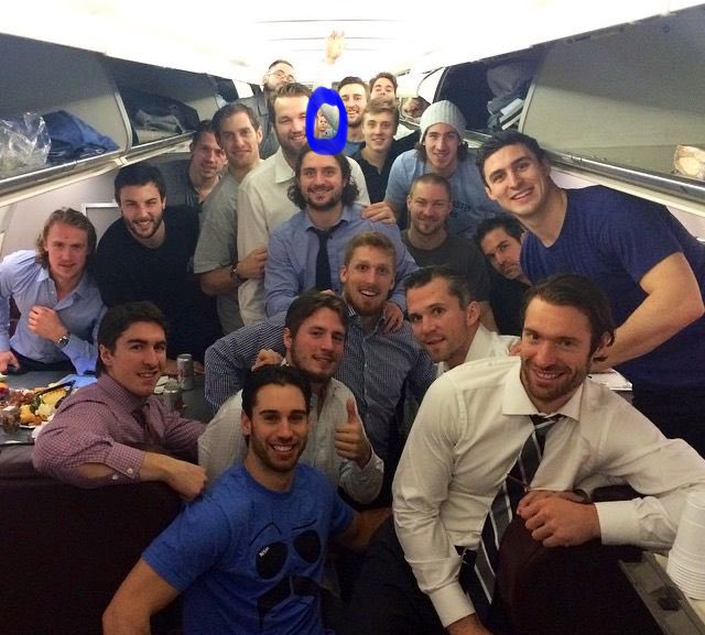 LibbyDowd's tweet image. This cat though??? #photobomb #kitmanager #waterboy #zoom