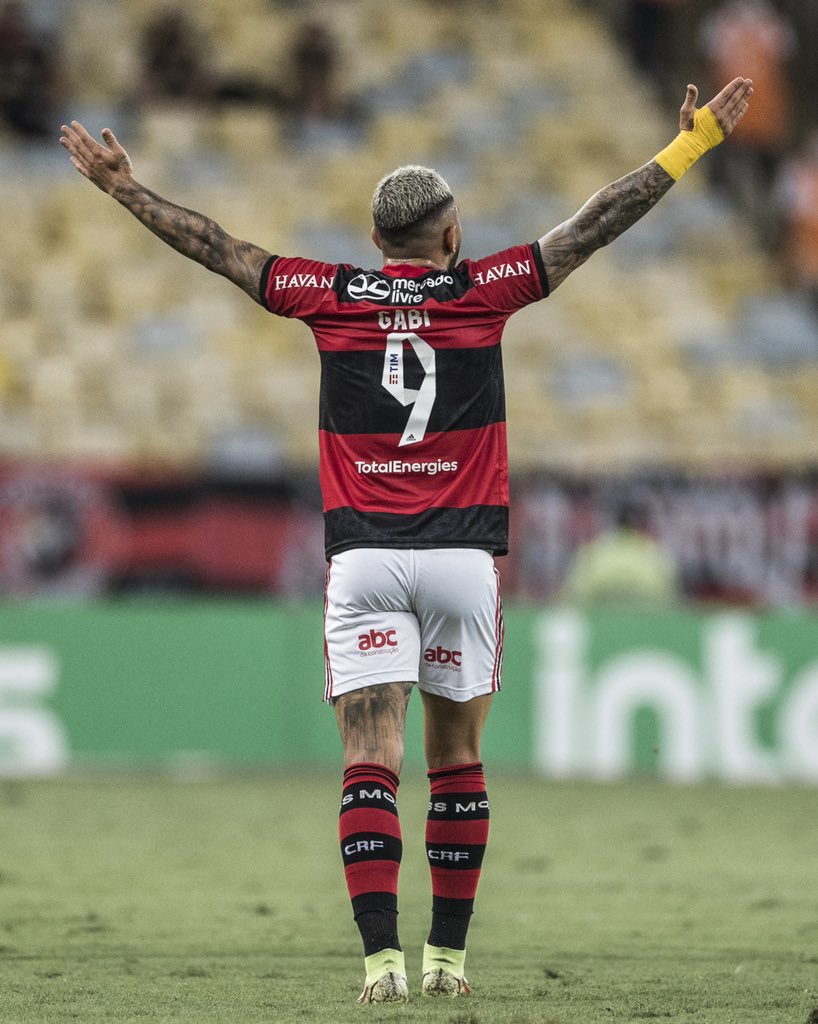 gabigol's tweet photo. Setembro amarelo 💛 https://t.co/XhSDdpq8kx