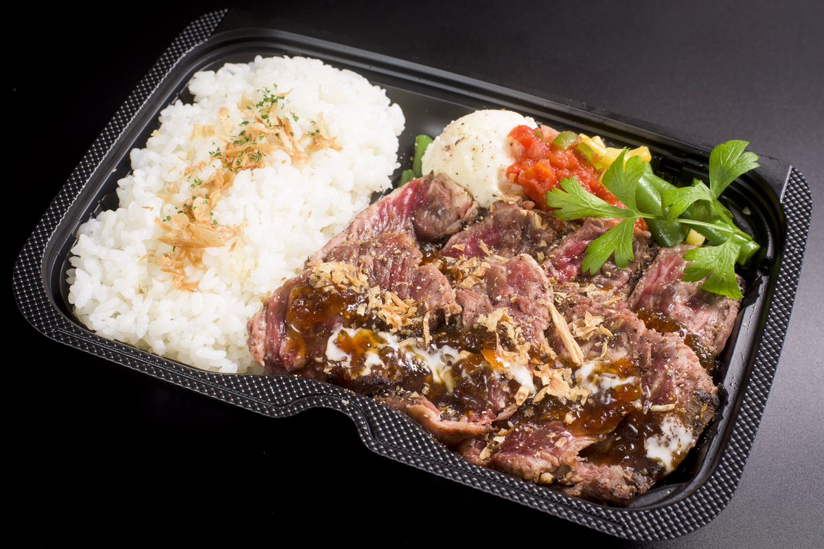 MEATMEATMEETFO1's tweet photo. 本日木曜日は
赤坂パークビルに出店しています。

新しいアー写(商品写真)

撮影は
@yusuketanimizu 
@monhangagotoku https://t.co/TCzGoxqNsP