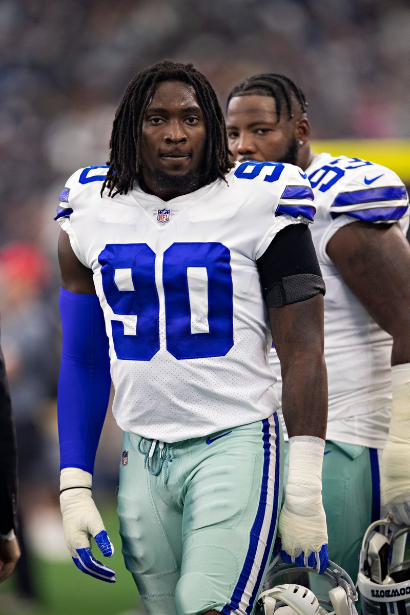 Bleacher Report (@bleacherreport) on Twitter photo Cowboys DE DeMarcus Lawrence is out indefinitely after breaking his foot in practice, per <a href="/JoeTrahan/">Joe Trahan</a> Cowboys DE DeMarcus Lawrence is out indefinitely after breaking his foot in practice, per <a href="/JoeTrahan/">Joe Trahan</a>
