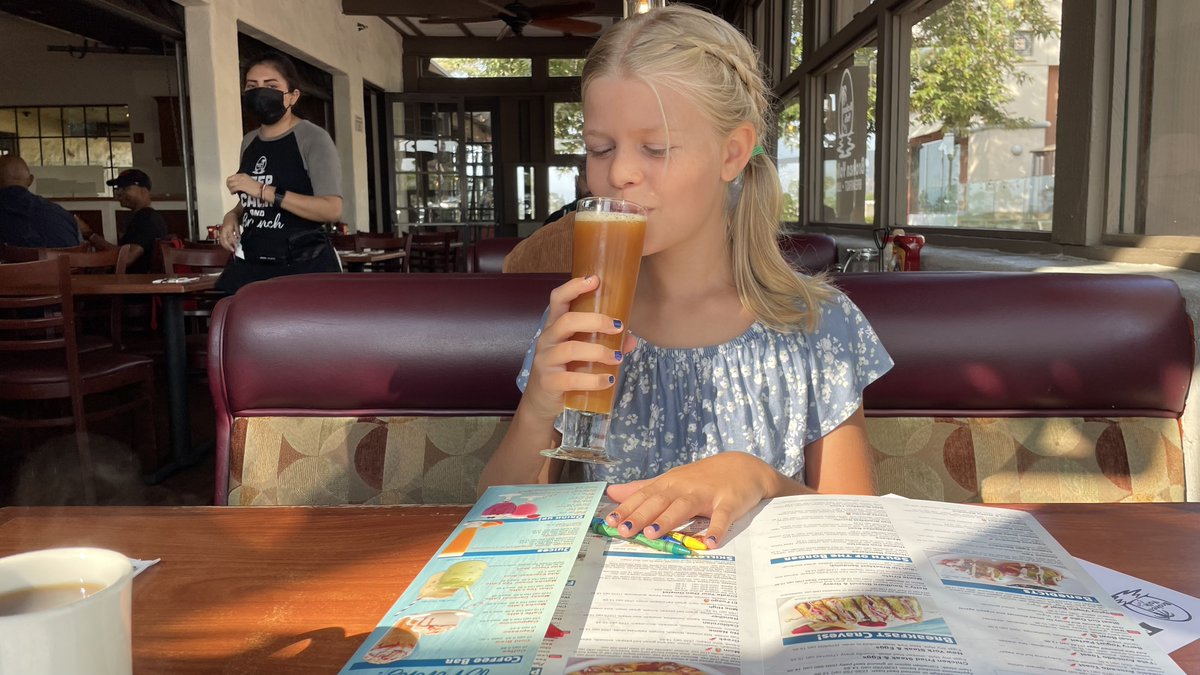 Breakfast date with my daughter. ❤️