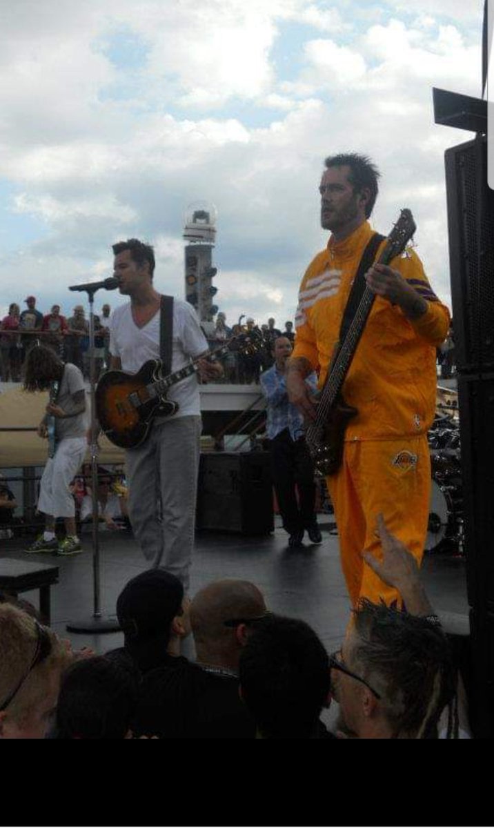 Nikki311Lee's tweet photo. That once in a lifetime experience!!! See you in Cleveland this weekend!!!👽❤👽 @311 @pnut @NickHexum #311cruise2012 #WaybackWednesday https://t.co/pcdjqyfMKd