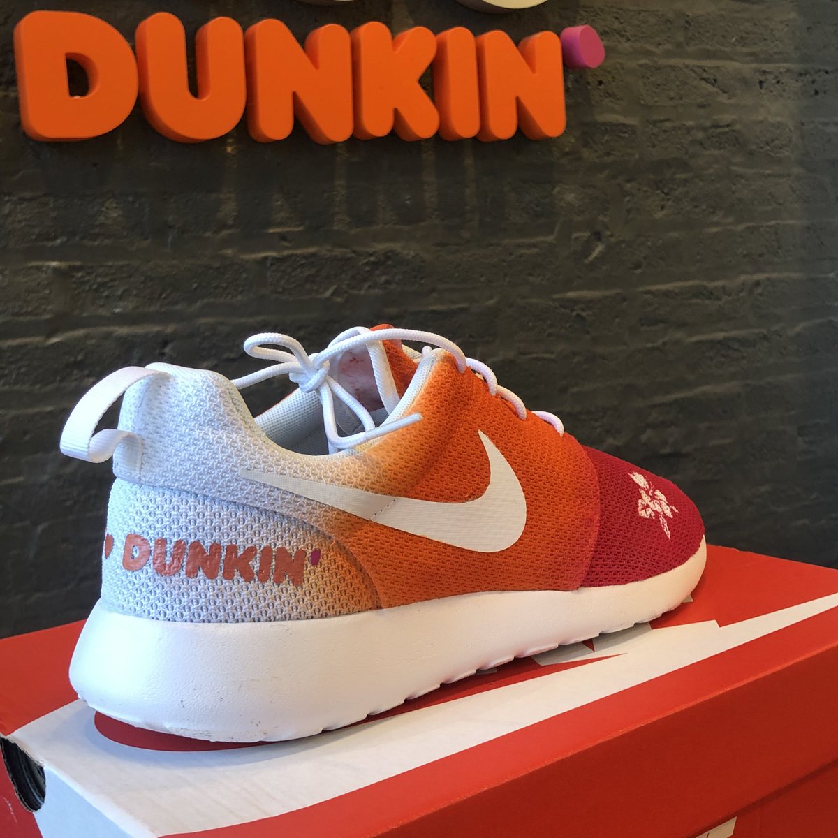 TheSoleRevival's tweet photo. Custom “Time To Make 🍩” 👟@dunkindonuts #nike https://t.co/L8brNRqo99