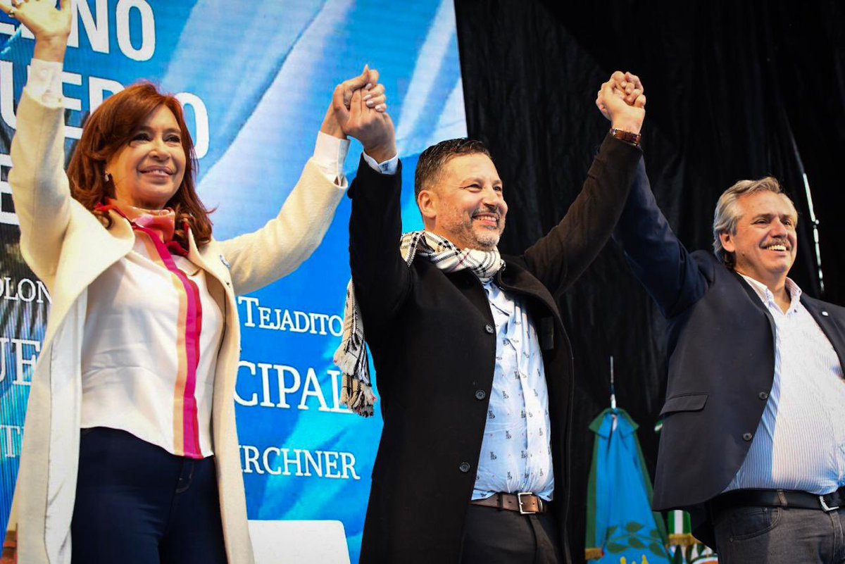 gustavomenendez's tweet photo. Unidad, humildad, serenidad, generosidad, aceptar el mensaje de las urnas, actuar en consecuencia, cambiar el rumbo en lo que sea necesario, profundizar lo que se hizo bien, trabajar muy fuerte para cumplir con el programa de gobierno que le presentamos a la sociedad argentina en https://t.co/oFoWnTyKud