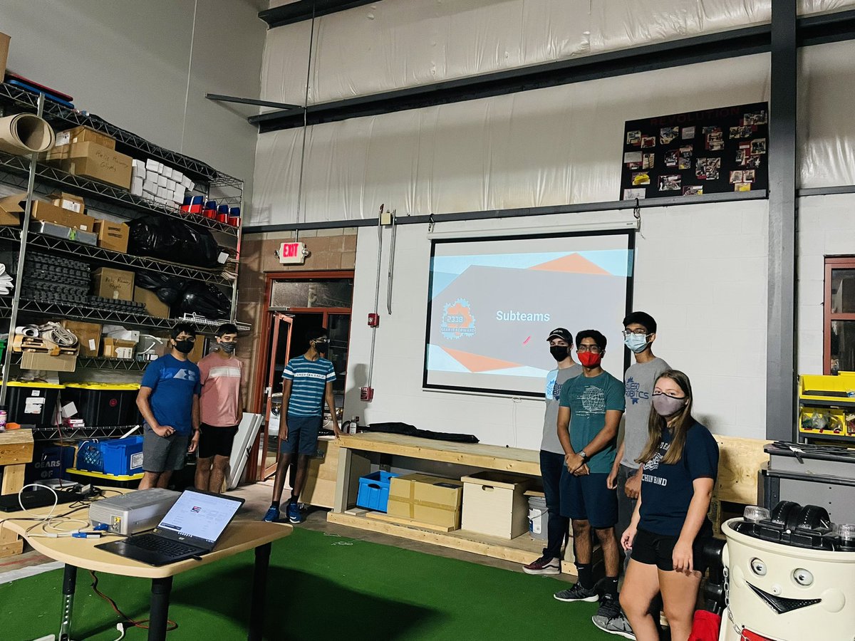 FIRST2338's tweet photo. About last night. 💙🤖🧡#preseasonkickoff #morethanrobots #STEMeducation #programming #mechanical #CAD #electeical #outreach #communications #engineering #innovation #roboticsfamily #2338alumni #mentors #woodieflowers #engineeringinspiration #firstisforeveryone https://t.co/uCZ4wbl7O3