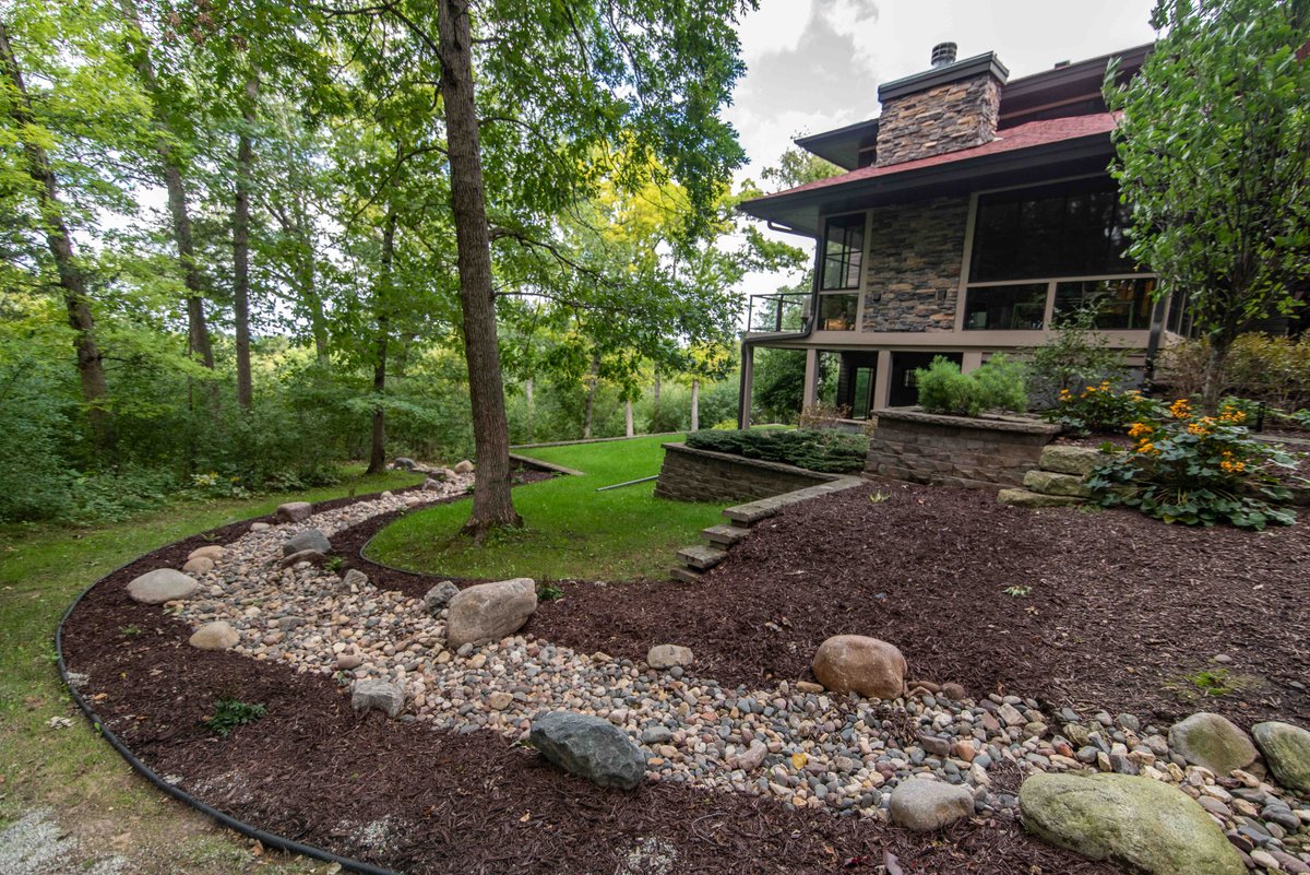 _GreenOasis's tweet image. Another perfect drainage solution to keep this beautiful home looking it’s best! 🤩

____

#backyardsolutions #landscapecrew #createyouroasis #rockscape #dreamyard