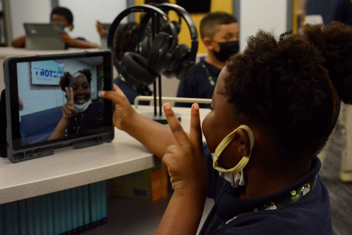 2022Indy's tweet photo. Yesterday we went BIG for #CFBPlayoff &amp; @cfpextrayard's #BIGDayForTeachers. 🍏

We kicked off the morning with another media makeover at @VictoryCollPrep. https://t.co/KybxmFMk6v