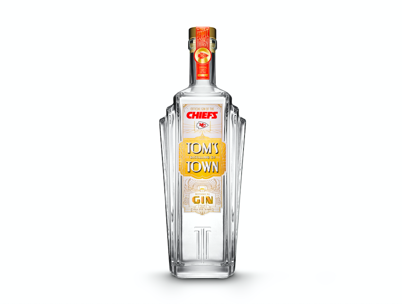 HogsHeadCigars's tweet photo. Another excellent addition to the SmokeFest Silent Auction is a bottle of the official Gin of the Kansas City Chiefs, Tom's Town Botanical Gin! Thank you Tom's Town for the generous donation! Get your tickets to SmokeFest here: https://t.co/ThnbS7Z8XP https://t.co/7IHEJoRb50