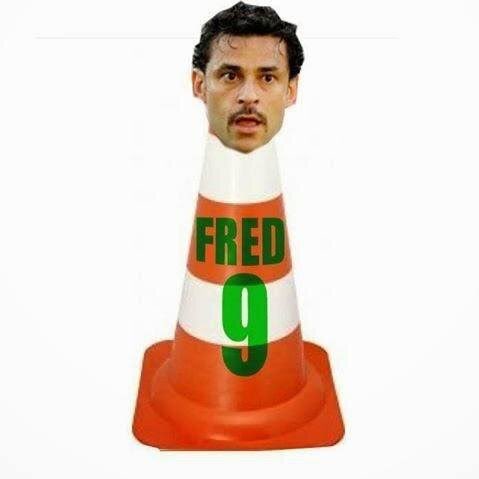 cuddly_jennifer's tweet photo. Se existe alguém mais falso no futebol que o caloteiro do Fred eu desconheço. #FluminenC #MariaCaloteira https://t.co/LJyHmySyA9