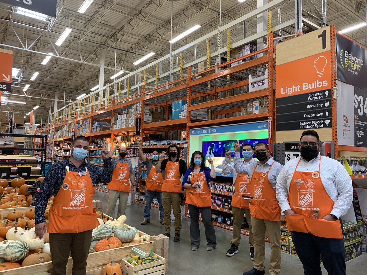 Talk about Standards!! The Bandera team is on routines! Showing amazing overhead maintenance all while having fun!! #PoweroftheGulf