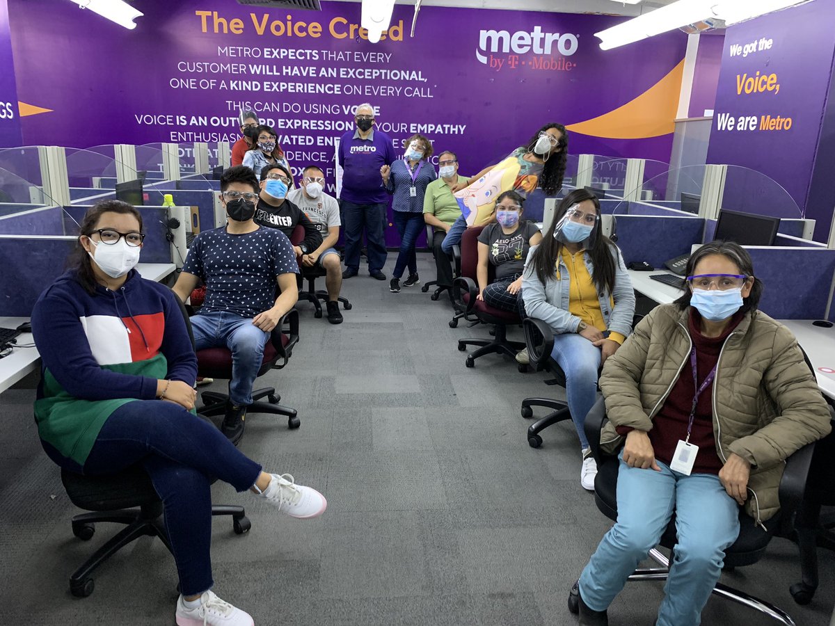 #WeAreMetro Always is so good when I see new hires agents listen about AOY experiences 🤩sharing the AOY experiences #PurpleLIFE trainer Valentin’s class 💜💟💜 <a href="/jayndallas55/">PJ Moore</a> <a href="/Josie_MPCS/">Josefina Garcia</a> <a href="/JonFreier/">Jon Freier</a> <a href="/HPDEC1969/">Hector Perez</a> <a href="/MetroByTMobile/">Metro by T-Mobile</a> <a href="/metrobyTMOCDMX/">CDMX</a> <a href="/Daniel_S181/">DANIEL</a> <a href="/oscaruizqasuper/">The voice avanger</a>