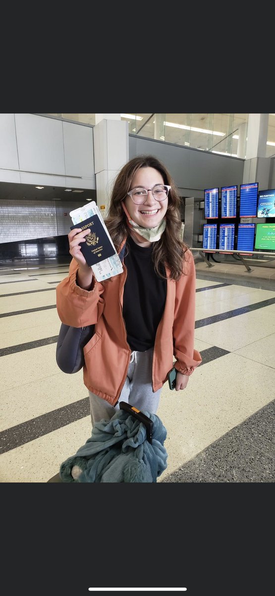 DHSpeaks's tweet photo. Best of luck to DHS speech &amp; Debate alum Mai G. as she spends the semester abroad in London!! https://t.co/jEjj5pi0TK