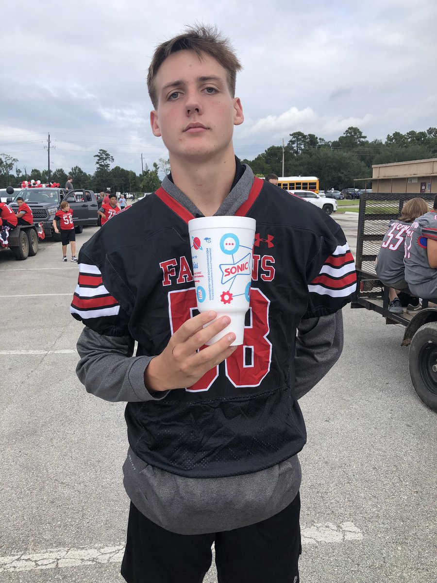 Great job last week by <a href="/BrysonWest11/">Bryson West</a> being the <a href="/sonicdrivein/">Sonic Drive-In</a> offensive lineman of the week‼️

#HappyFace