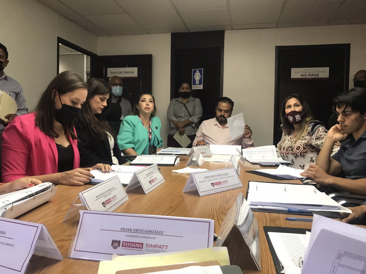 abogadosanimal's tweet photo. Ayer estuvimos en Junta de Gobierno del SIMPATT  en nuestra calidad de consejeros ciudadanos para velar por los derechos de los animales que habitan la UMA de Parque Morelos. 
Próximamente deberá iniciar una obra de re-construction de la sabana con fondos de SIDURT BC . https://t.co/FT2AXyufml