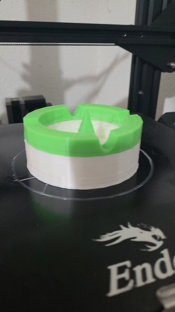 Les quiero compartir mi primera impresión de dos colores 

#dualcolor #3Dprinted #Guatemala