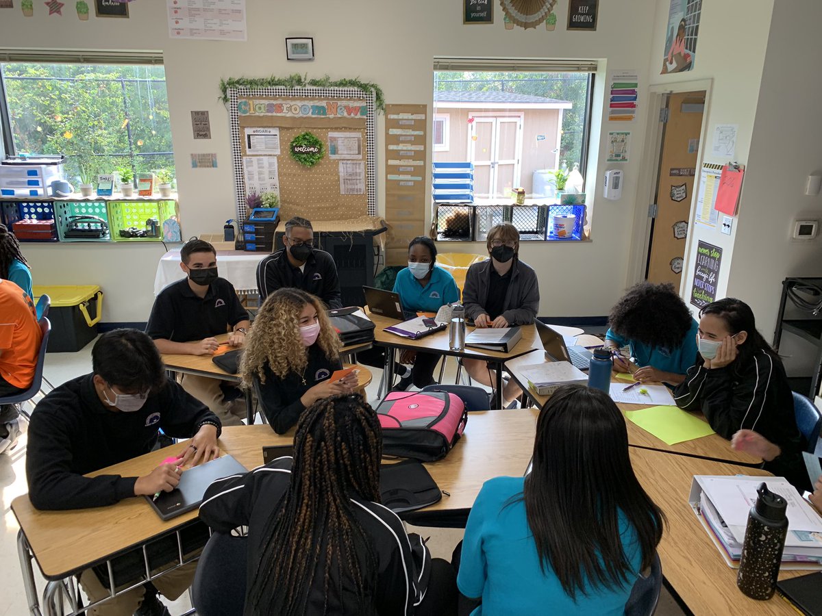 CSP_Charter's tweet photo. Classroom Spotlight! Mrs. Layton’s (@Educator_Nicole) Speech &amp; Debate class discuss and establish their own classroom norms! https://t.co/HajDFrvYYb