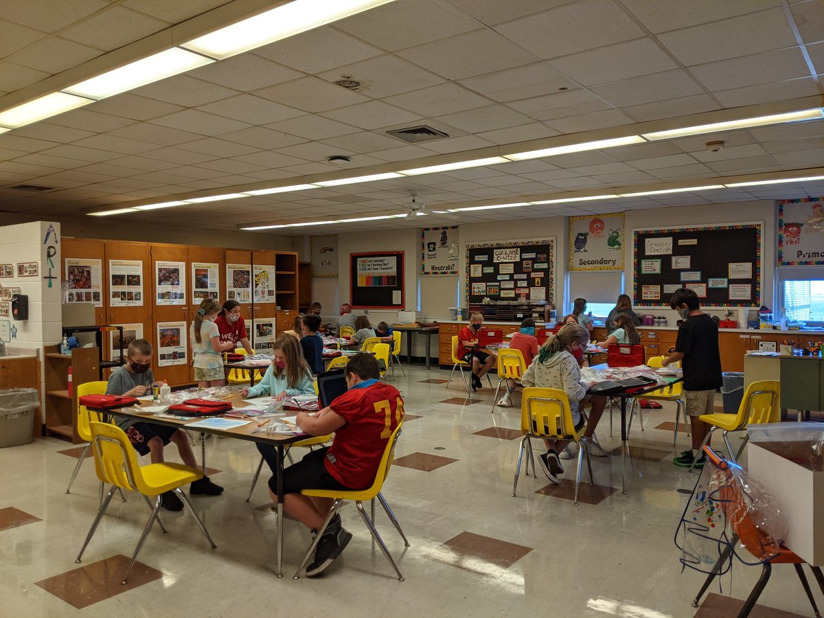 wlesart's tweet photo. 5th grade students learned about Expressionism and Fauvism. They are creating pieces that either have a theme or show feeling/emotion using TAB centers. Some Ss are watching technique "How To" videos for centers that I've made and put in Google Classroom. #wlcardpride https://t.co/ZzpKceg96y