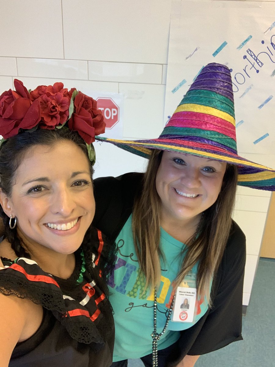 Ana_D_teacher's tweet photo. Loved kicking off Hispanic Heritage Month by dressing in festive attire. I wore a dress that was my mom’s. #proudLatina #proudMexican #mexicanamerican #Lamar #choosemwisd #bilingual #bilingualteacher #maestrabilingue https://t.co/BTXpXD8GMy