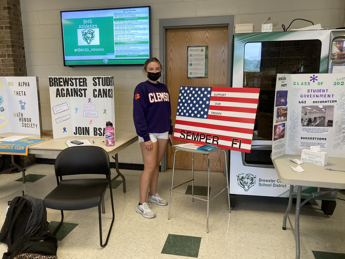 bhs_nosullivan's tweet photo. More pictures of our HS students representing their clubs today! https://t.co/2nOdLHH0G4