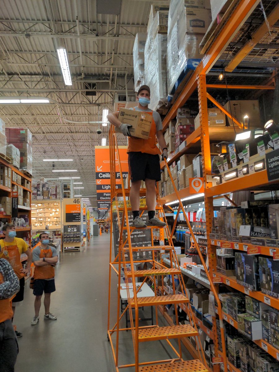 kenschaefer72's tweet photo. Luke showing fellow freight associates proper ladder use with 3 points of contact and lifting close to home. #safetyrocks @philgill @leslie_adkisson @HanzlikJoe @rymoflan @DepotHawkins https://t.co/2og5DVe1eW