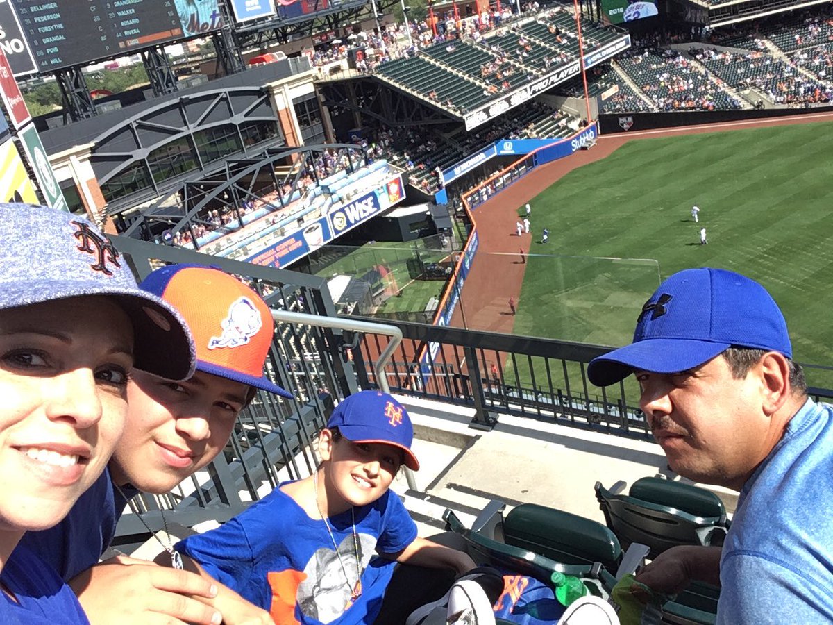 kzing36's tweet photo. @mrsmet @Mets #minimets #mets https://t.co/3CHpkFySj0