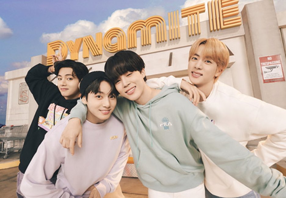 BTS　ジョングク　FILA　Dynamite　トレーナー　M　新品　匿名配送 FILA X BTS] BTS Official Dynamite Collection JUNGKOOK Sweater (+