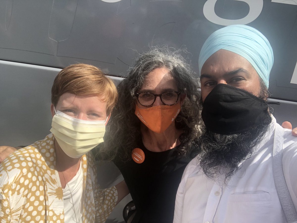 Expressing my zeal for ⁦<a href="/ShawnaLewk/">Shawna Lewkowitz</a>⁩ and ⁦<a href="/theJagmeetSingh/">Jagmeet Singh</a>⁩ and the New Dems in ⁦@Ldn and beyond… limited only by my aging vocal chords and necessary mask - Dirka Prout LNC (my candidate), ⁦⁦⁦<a href="/LMathys/">Lindsay Mathyssen</a>⁩ (LondonFanshawe) and ElginMiddlesex Jason Henry