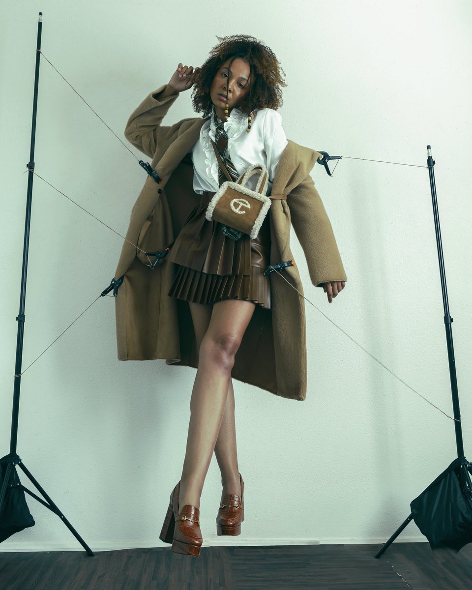 kihmberlie's tweet image. the set up.                    the shot.