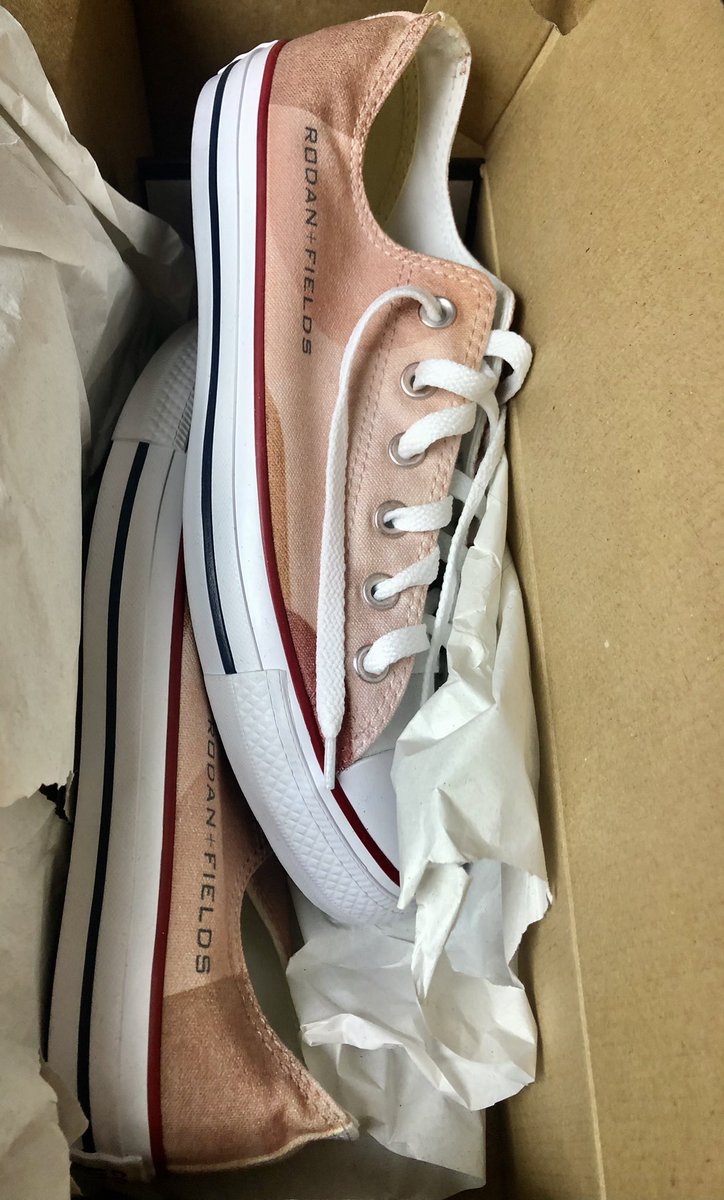 KarenRoedding's tweet photo. I got a delivery today &amp; I had no idea what it was. When I opened it I was so surprised! I totally forgot about the Rodan + Fields branded ombré Converse All Stars I was getting from corporate for being a leader with RF. So fun!! ⭐️ 
#rodanandfields #bestcompanyever #funperks https://t.co/mC33iJ8HYn