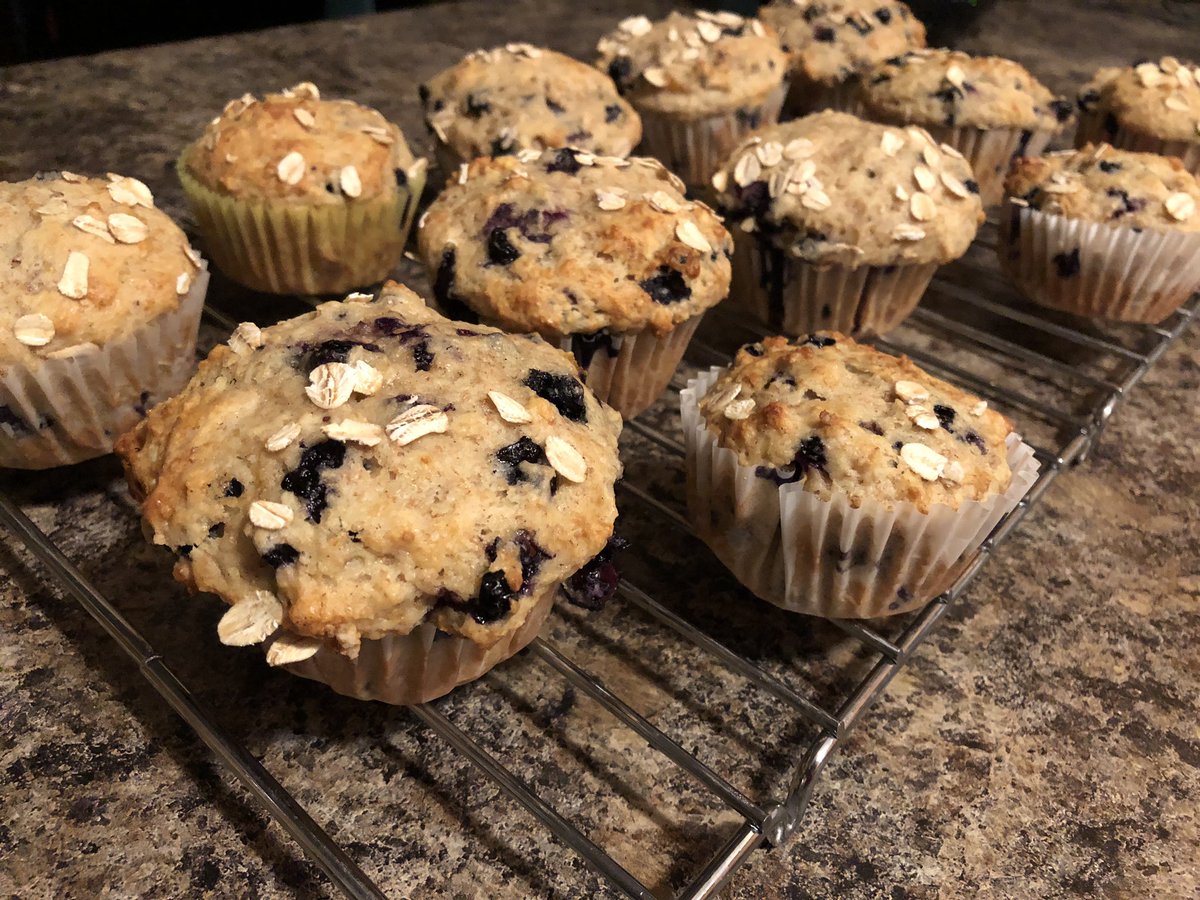 💥 fresh out of the oven 🫐 #blueberrymuffins