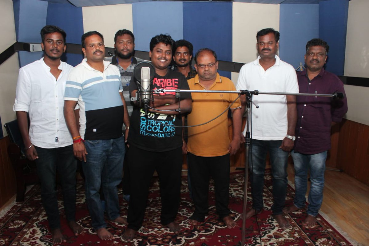 Padma70328265's tweet photo. #TheJourneyOfBed Dubbing started with
@actorblackpandi
@Act_Srikanth @srushtiDange
Directed by @Manibhaarathi9
Produced by @VijayKumarLoges
@johnmediamanagr
@Laabam_Media
#TJOB #ShrinithiProductions https://t.co/neGCA2kQIP