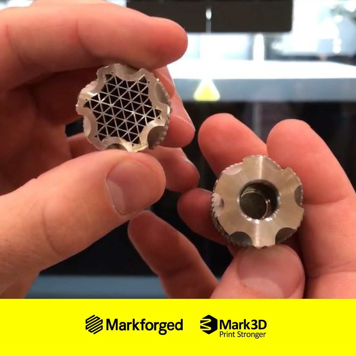 👉 3D gedrucktes Bauteil mit einer Toleranz von ANSI RC3!

Vorteile des Metall-3D-Drucks im ADAM-Verfahren:
✅ Einfach komplexe Geometrien drucken
✅ Hohe Werkzeug- &amp; Lagerhaltungskosten vermeiden
✅ Gewicht einsparen
✅ Automatisierte Prozesse
✅ Kein ungebundenes Metallpulver
