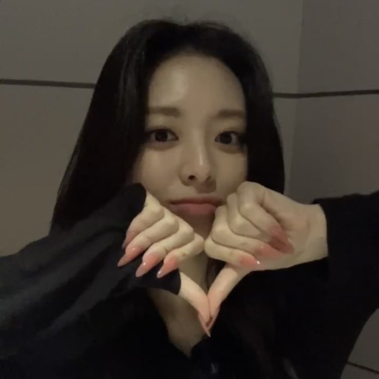 ynhourly's tweet image. 