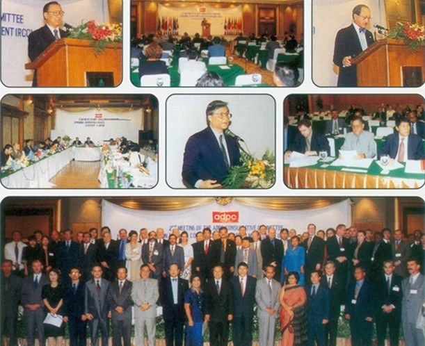 ADPCnet's tweet photo. The #RCC2 meeting was held in #Thailand in partnership with @MFAThai; member countries reaffirmed the need to build capacity for #flood #emergency #measures, develop a regional framework for flood #forecasting and #information sharing, and strengthen regional cooperation. https://t.co/Y72iRt9U8y