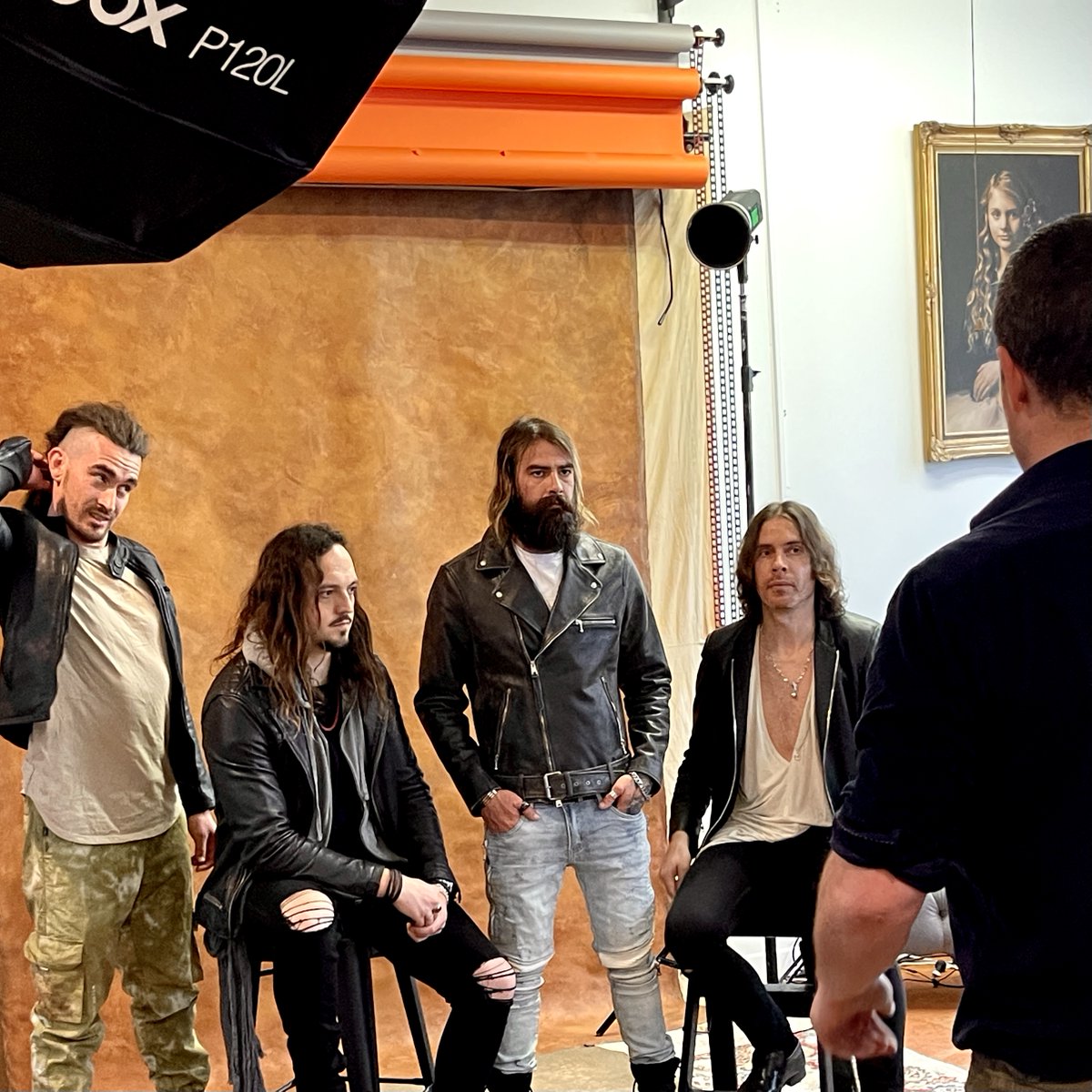 BlkSmokeTrigger's tweet photo. Some behind the scenes from a photo shoot yesterday with @richardwoodphotographer  @hbcommercialphoto 📸 - can’t wait to see the final shots 👌 https://t.co/wvod6fBnrW