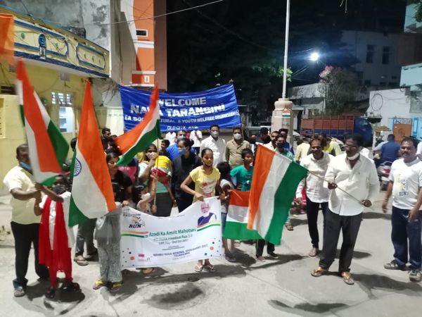 MYBharatHQ's tweet photo. Youth club members of Nava Tarangini youth Association affiliated with NYK Hyderabad  has organised #FitIndiaFreedomRun 2.0

#Run4India #nyks #communitypeople #FitIndia https://t.co/7iwIwMvQF7