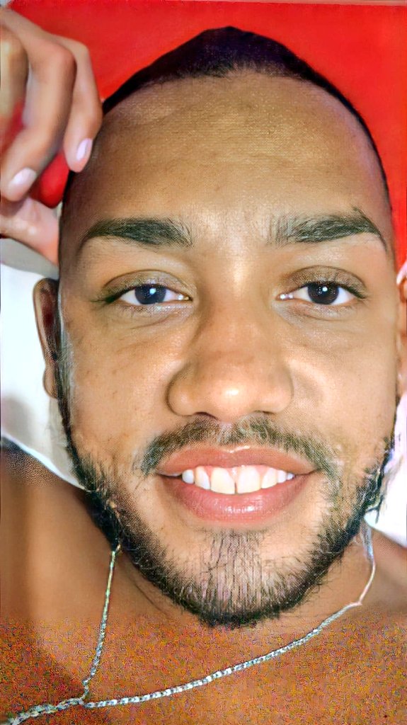MaiconC8's tweet photo. Felicidade é sobre estar inteiro, não pela metade.🍀 https://t.co/0Zq1uKnSnW