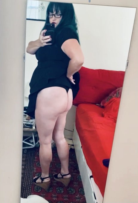 Would you hump it?   https://t.co/xEt52T0E2l https://t.co/zVHjX4fNbc